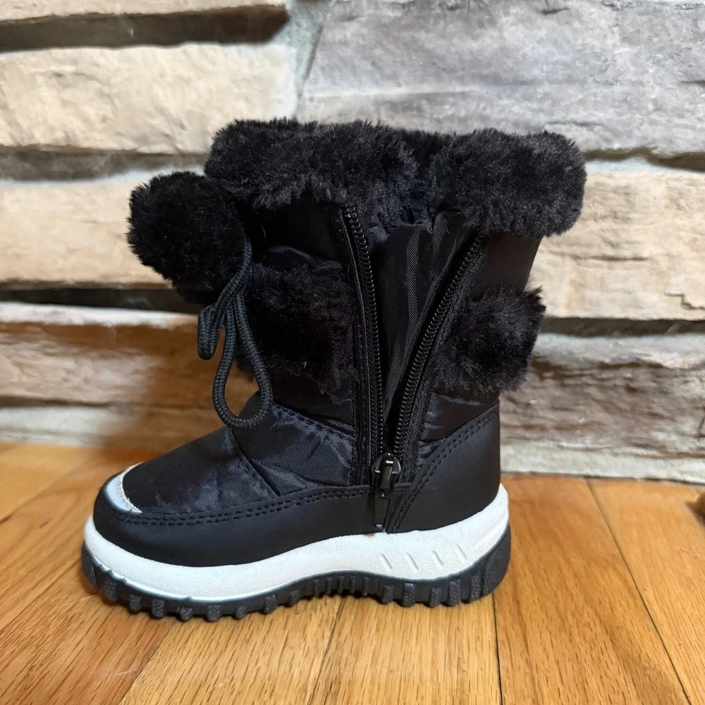 Snow Tec Kids Black Snow Boots with Fur Trim and Pom Poms Size 6